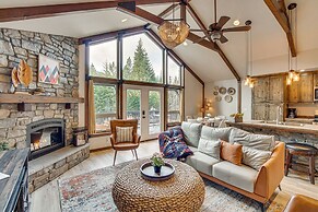 Cle Elum Cabin w/ Hot Tub, Fire Pit & Deck!