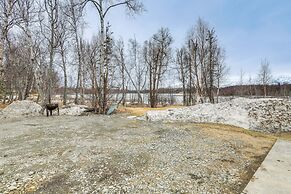 Palmer Apartment w/ Peaceful Pond & Kayaks!