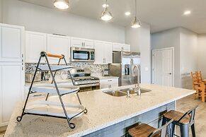 Palmer Apartment w/ Peaceful Pond & Kayaks!