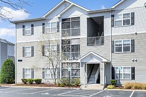 Chic Lewes Condo w/ Community Pool!