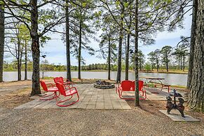 Broken Bow Cabin w/ Hot Tub & Fishing On-site!