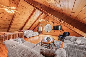 Broken Bow Cabin w/ Hot Tub & Fishing On-site!