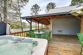 Broken Bow Cabin w/ Hot Tub & Fishing On-site!