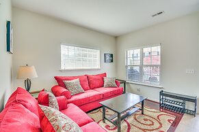 Cozy Greensboro Townhome w/ Community Pool & Grill