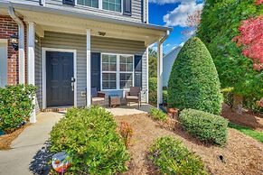 Cozy Greensboro Townhome w/ Community Pool & Grill