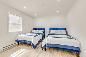 Chic Coolbaugh Township Getaway w/ Hot Tub!