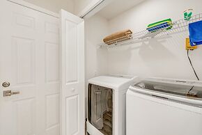 Chic Coolbaugh Township Getaway w/ Hot Tub!