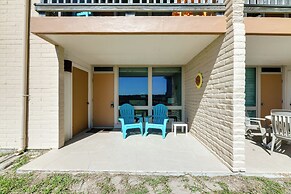Beachfront Condo w/ Pool Access in Port Aransas