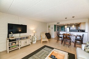 Beachfront Condo w/ Pool Access in Port Aransas