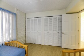 Beachfront Condo w/ Pool Access in Port Aransas