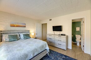 Beachfront Condo w/ Pool Access in Port Aransas