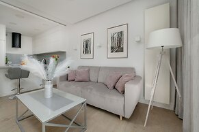 Żwirki Apartment Łódź by Renters