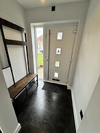 Impeccable 3-bed House in Walsall