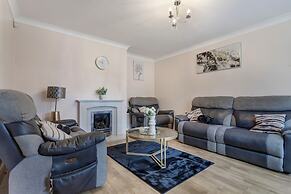 Impeccable 3-bed House in Basildon