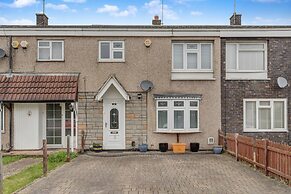 Impeccable 3-bed House in Basildon