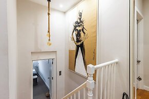 Charming Two Bed Maisonette in Notting Hill