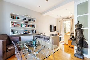 Charming Two Bed Maisonette in Notting Hill
