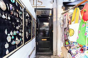 Charming Two Bed Maisonette in Notting Hill