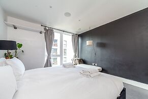 Rockstar Fish Island Penthouse