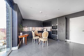 Rockstar Fish Island Penthouse