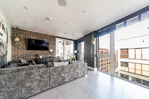 Rockstar Fish Island Penthouse