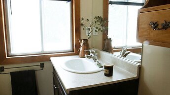 Tyrolean 4 Bedroom Condo Blue Mountain