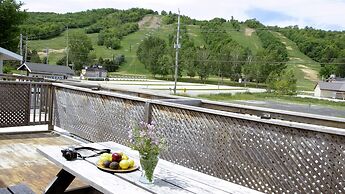 Tyrolean 4 Bedroom Condo Blue Mountain