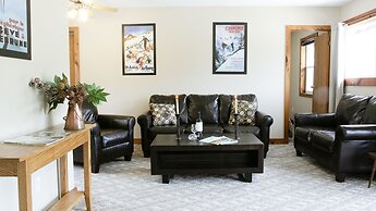Tyrolean 4 Bedroom Condo Blue Mountain