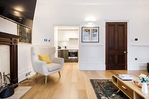 Bright and Modern Mayfair Apartment