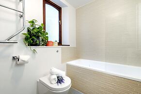 Bright and Modern Mayfair Apartment