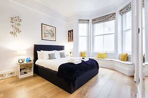 Bright and Modern Mayfair Apartment