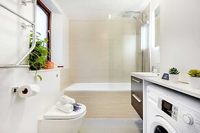 Bright and Modern Mayfair Apartment