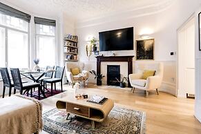 Bright and Modern Mayfair Apartment