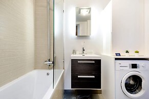 Bright and Modern Mayfair Apartment