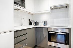 Bright and Modern Mayfair Apartment