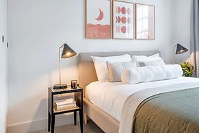 Notting Hill Gate Residence II