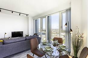 Beautiful 2 Bed Icon Tower Flat 5