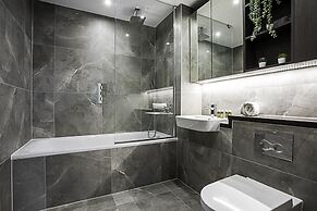 Beautiful 2 Bed Icon Tower Flat 5