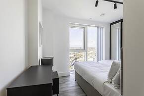 Beautiful 2 Bed Icon Tower Flat 5