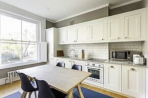 Idyllic Islington Flat