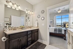 Serene Retreat With Hot Tub, Sauna, Pool & Gym