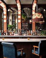 Memoir Wedgewood Houston