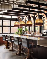 Memoir Wedgewood Houston