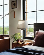 Memoir Wedgewood Houston