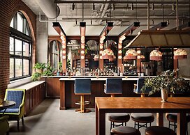 Memoir Wedgewood Houston