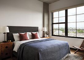 Memoir Wedgewood Houston