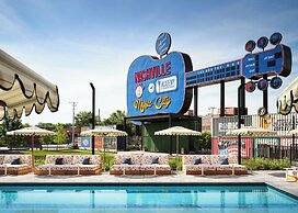 Memoir Wedgewood Houston