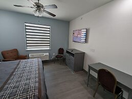 Texas Bungalows Hotel & Hotel Que at  i35 Austin Pflugerville