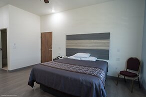 Texas Bungalows Hotel & Hotel Que at  i35 Austin Pflugerville