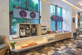 Holiday Inn Express Shanghai Changfeng Park by IHG